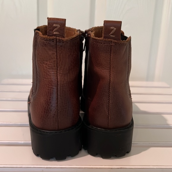 Zodiac leather water proof chunky boots - Picture 5 of 6